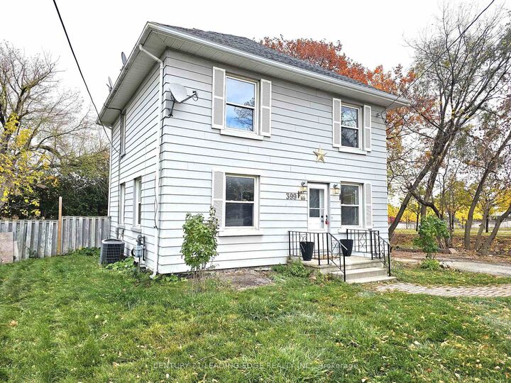 Property Photo:  399 The Queensway South N/A  ON L4P 2C6 