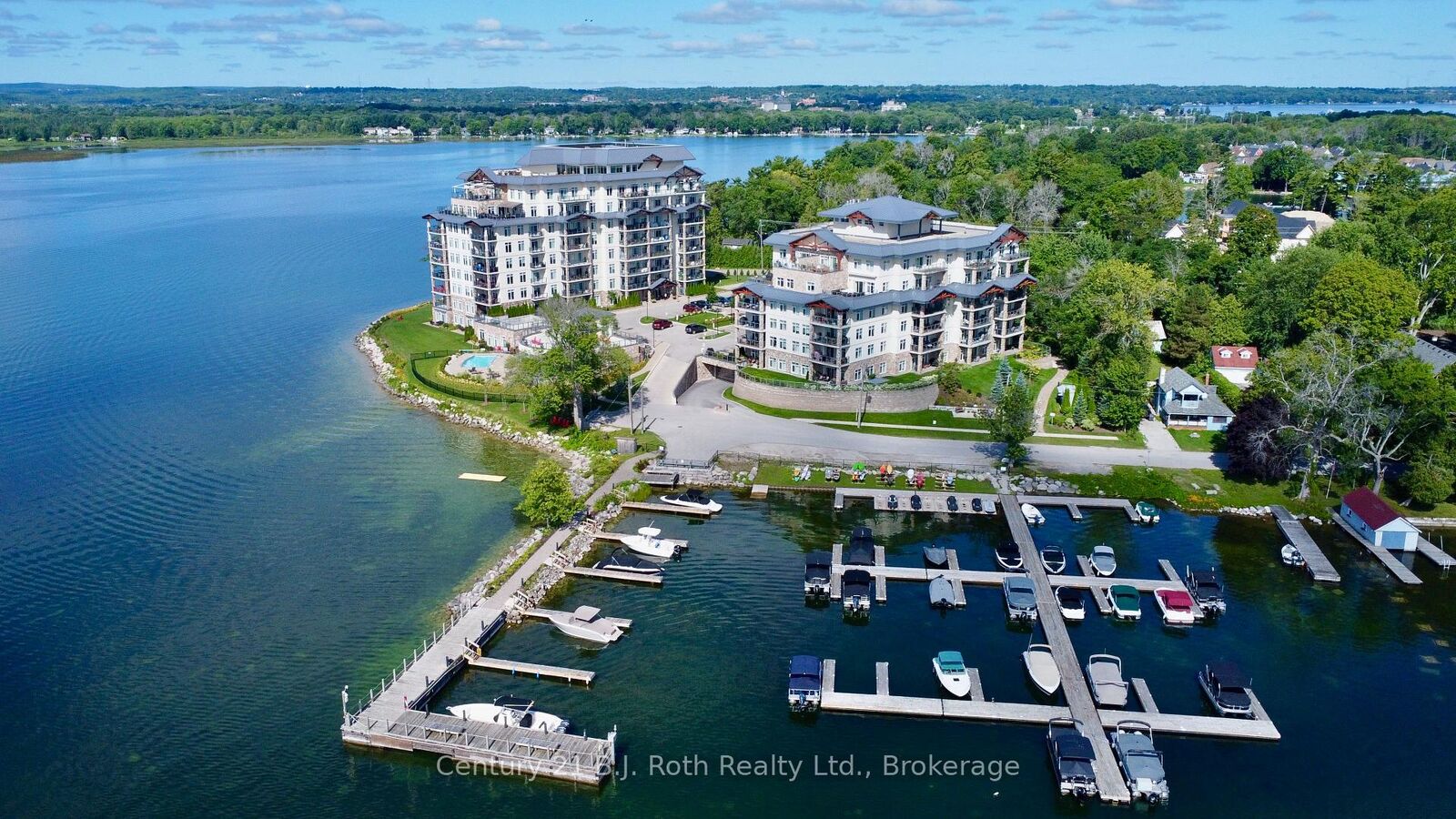 Property Photo:  90 Orchard Point Road Ls04  ON L3V 8K4 