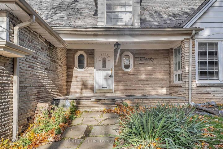 Property Photo: 20 Owen Boulevard ON M2P 1E9