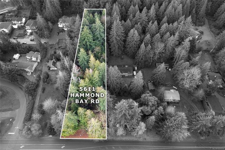 Property Photo: 5611 Hammond Bay Rd BC V9T 5N2