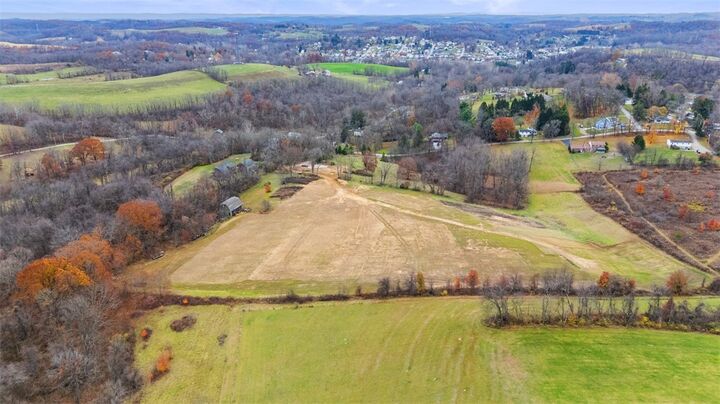 Property Photo:  33 Orchard Dr  PA 15637 