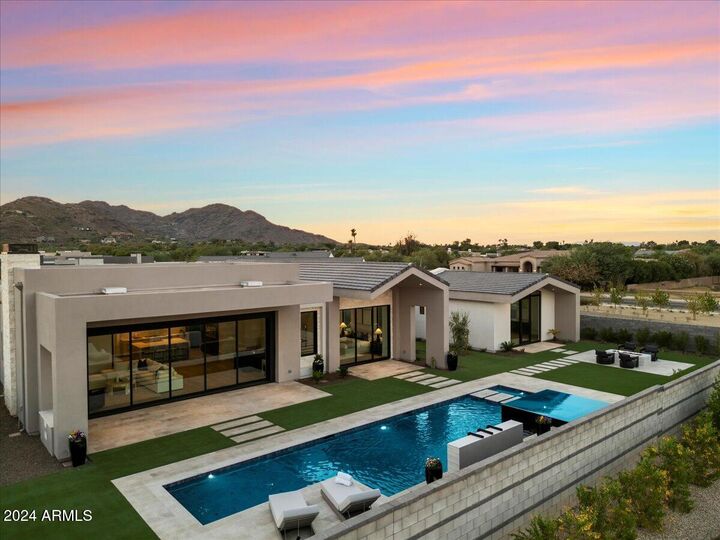 Property Photo:  6921 N Joshua Tree Court  AZ 85253 