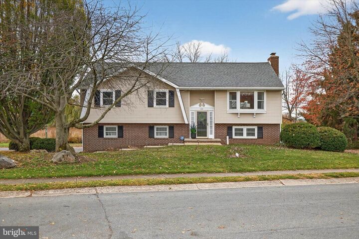 Property Photo: 444 Biscayne Road PA 17601