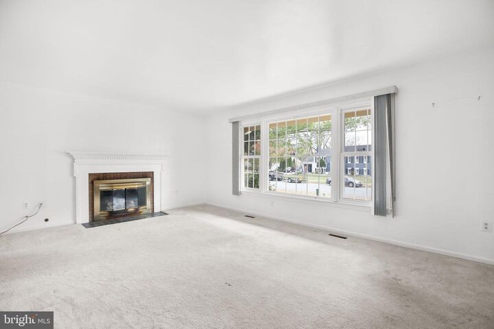 Property Photo: 7922 Lake Pleasant Drive VA 22153