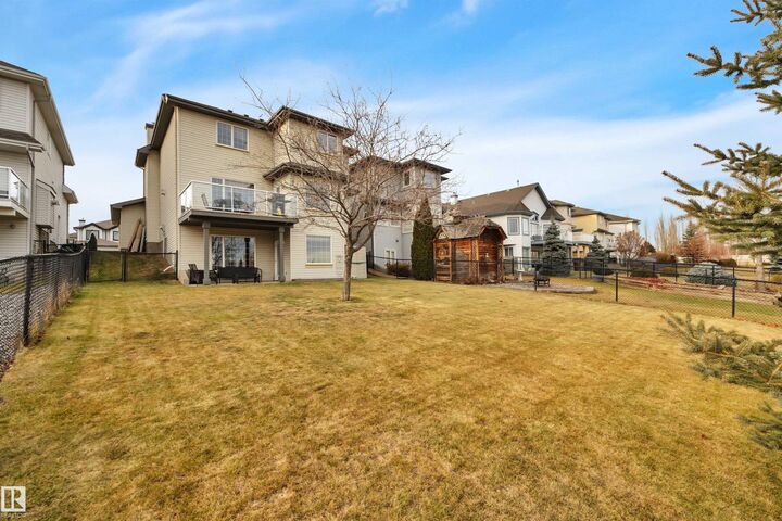 Property Photo:  350 Galbraith Close NW  AB T5T 6K2 