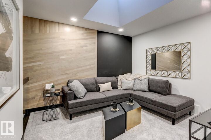 Property Photo: 4168 Kinglet Drive NW AB T5S 0W1