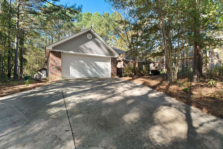 Property Photo: 28 Bedford Forrest Ln. MS 39401