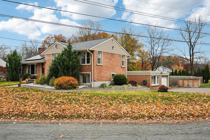 Property Photo:  3 Garden Drive  NY 12553 