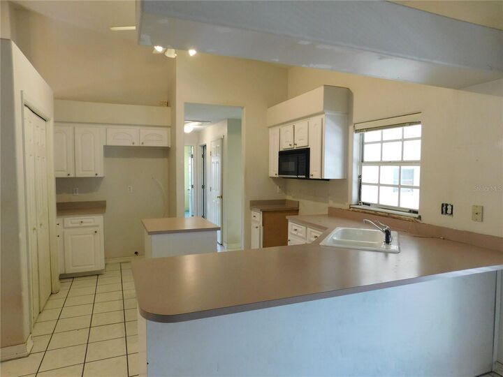 Property Photo:  5821 Buck Run Drive  FL 33811 