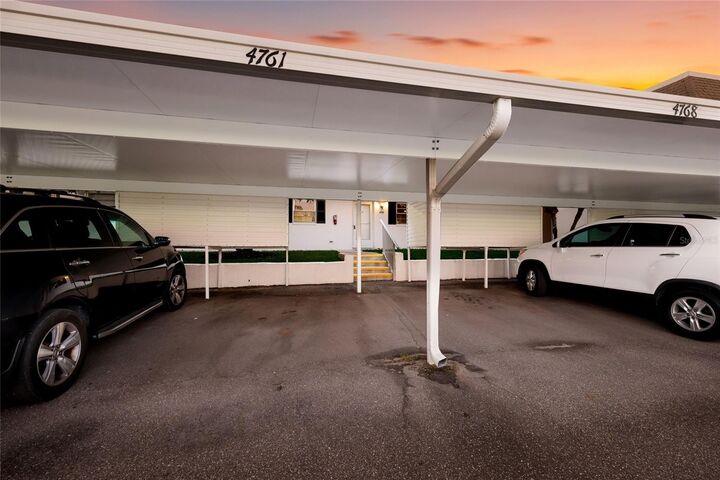 Property Photo: 4761 Independence Drive 4761 FL 34210