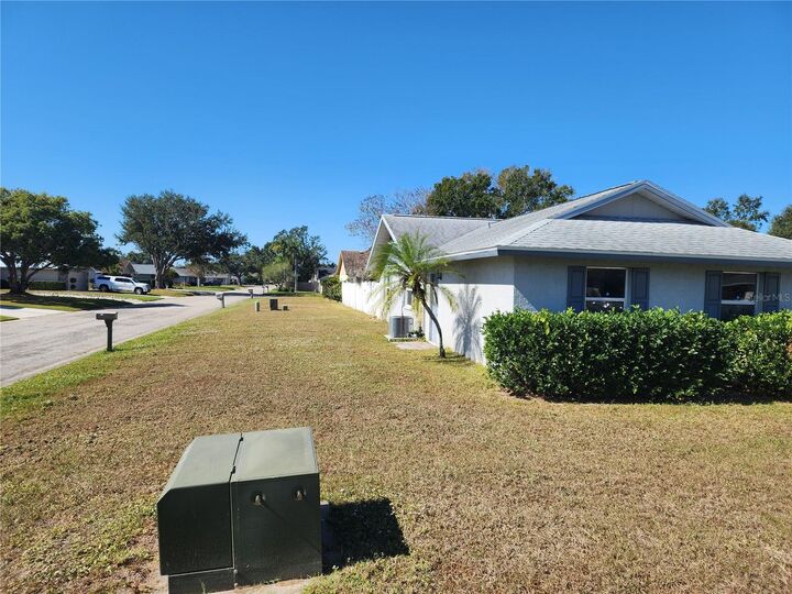 Property Photo: 5105 25th Circle E FL 34221