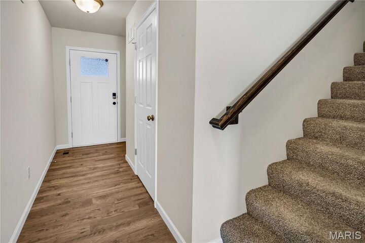 Property Photo:  332 Crestfield Court  MO 63301 