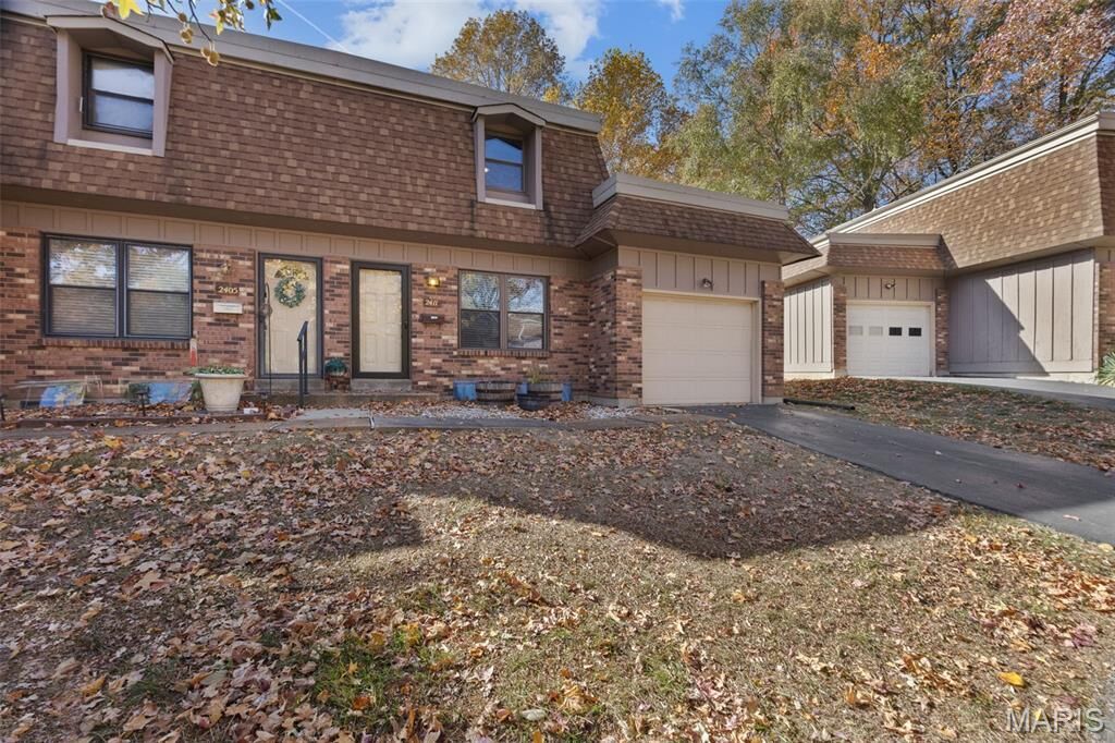 Property Photo:  2411 Dordogne Drive  MO 63043 