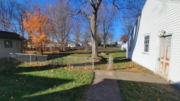 Property Photo:  112 N Lincoln Avenue  MI 49093 