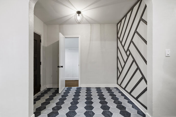 Property Photo: 10211 S Yale Avenue IL 60628