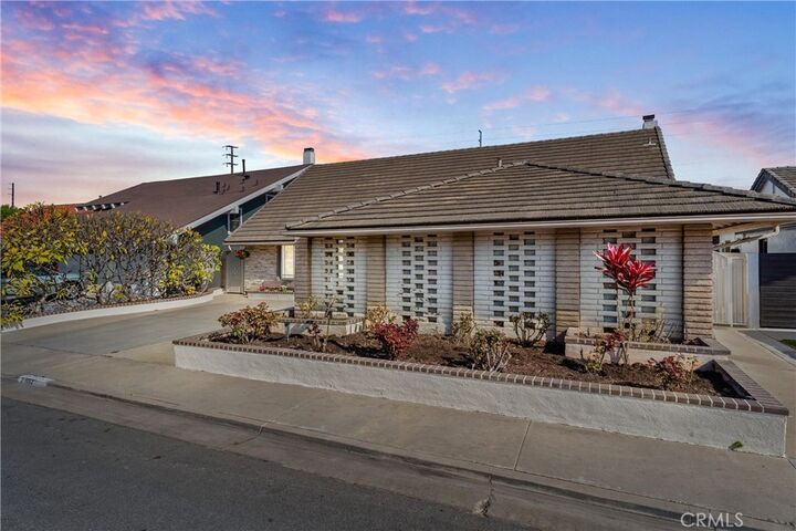 Property Photo: 21052 Amberwick Lane CA 92646