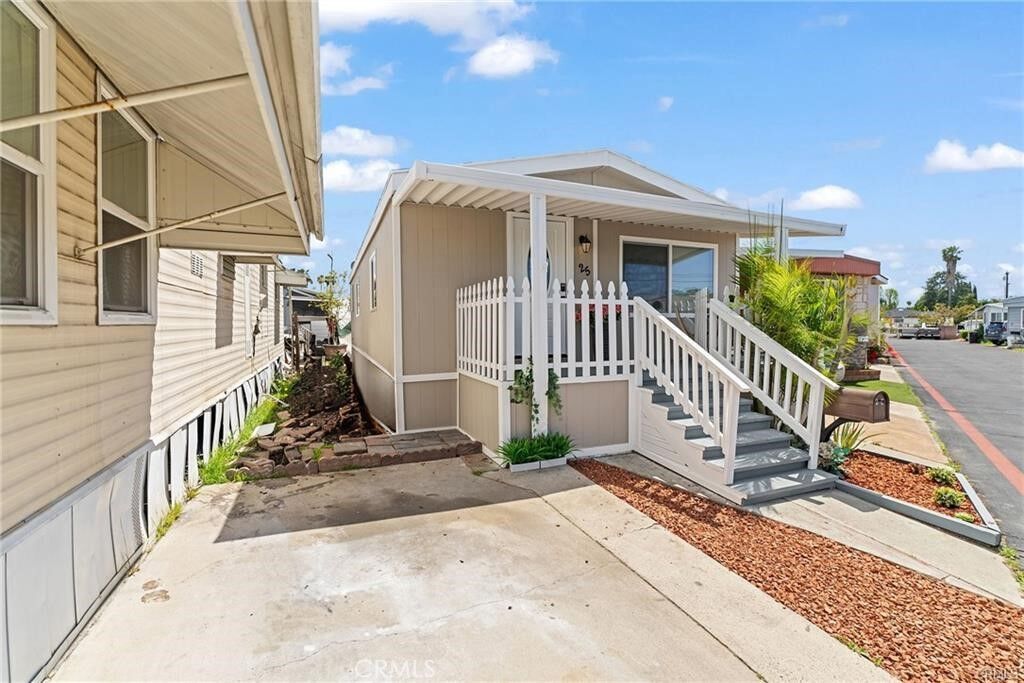 Property Photo:  1850 W Orangethorpe Ave #25  CA 92833 