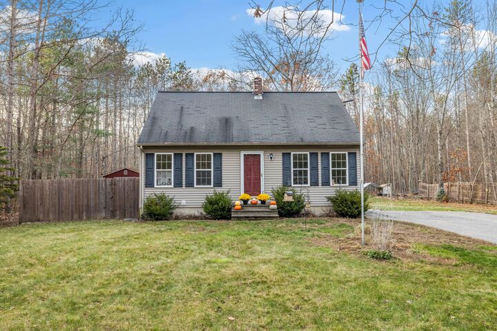 Property Photo:  10 Balsam Lane  ME 04043 