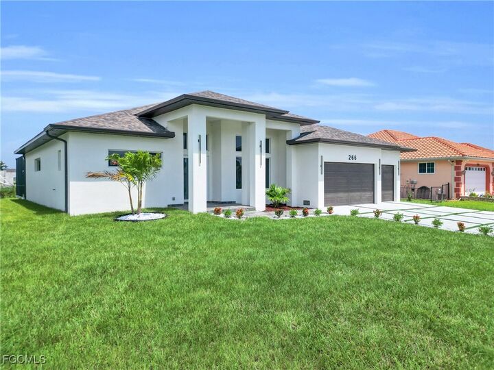 Property Photo:  266 W Pine Valley Lane  FL 33947 