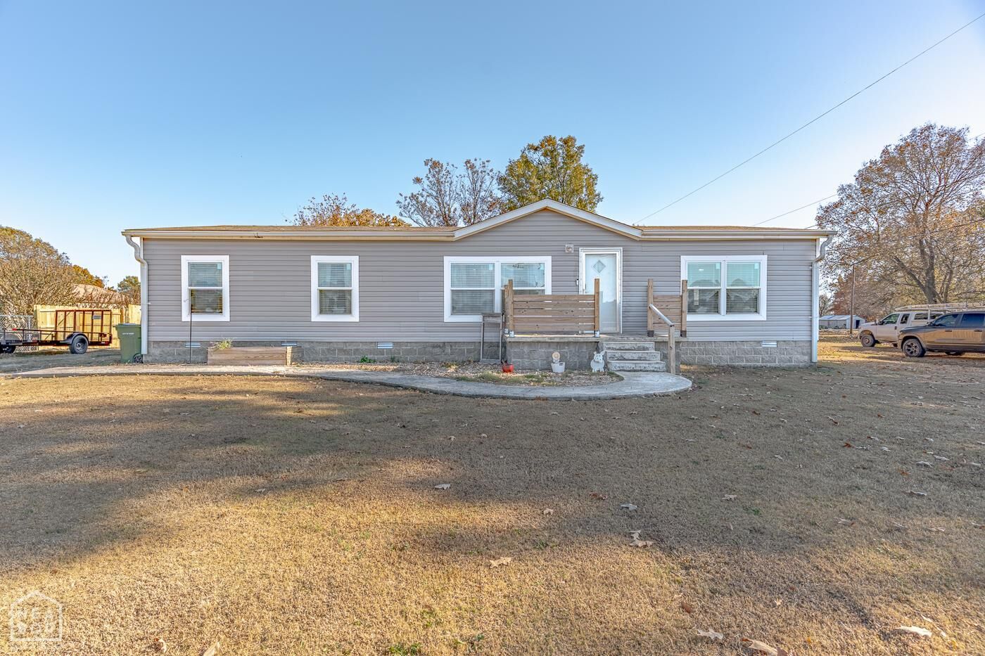 Property Photo: 1111 SE Front St AR 72433