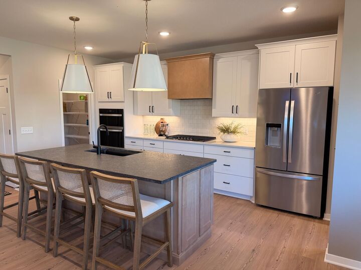 Property Photo:  16460 Comstock Lane N  MN 55369 