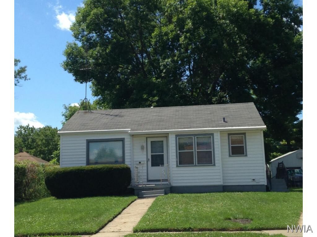 Property Photo: 2823 Myrtle Street IA 51103
