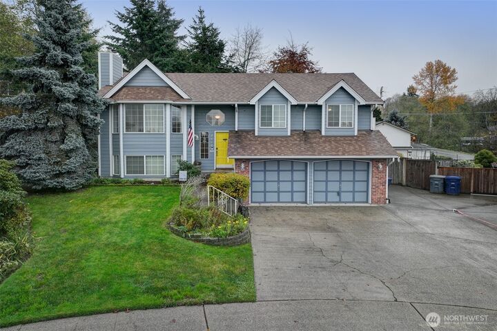 Property Photo: 2010 8th Street Ct SW WA 98371
