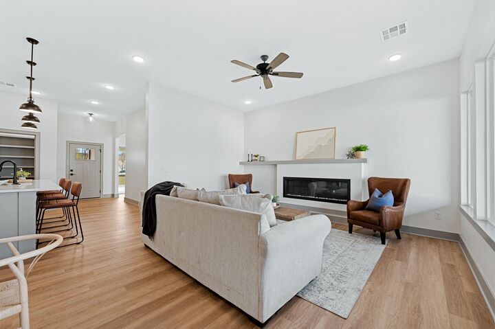 626 Elmwood St  Park City KS 67147-1124 photo