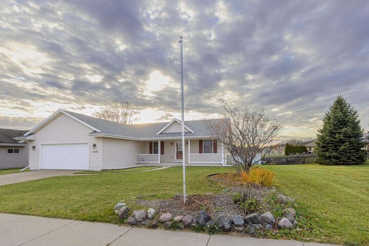 Property Photo:  4639 Parkwood Drive  WI 53563 