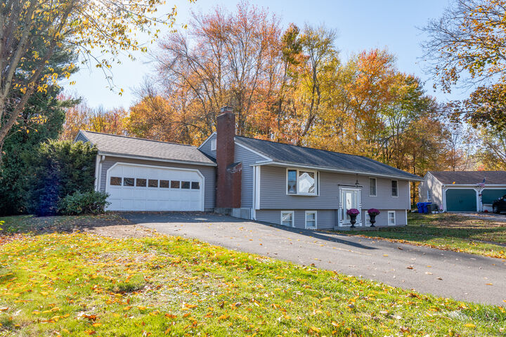 Property Photo: 3 Cynthia Circle CT 06082