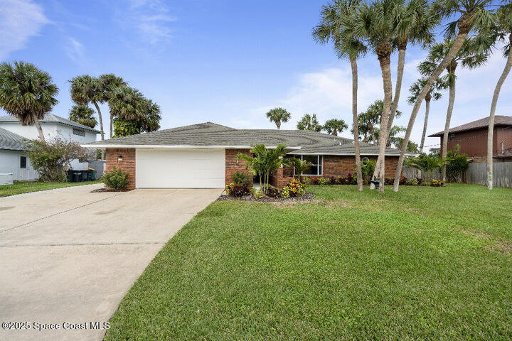 Property Photo:  304 Arrowhead Lane  FL 32951 