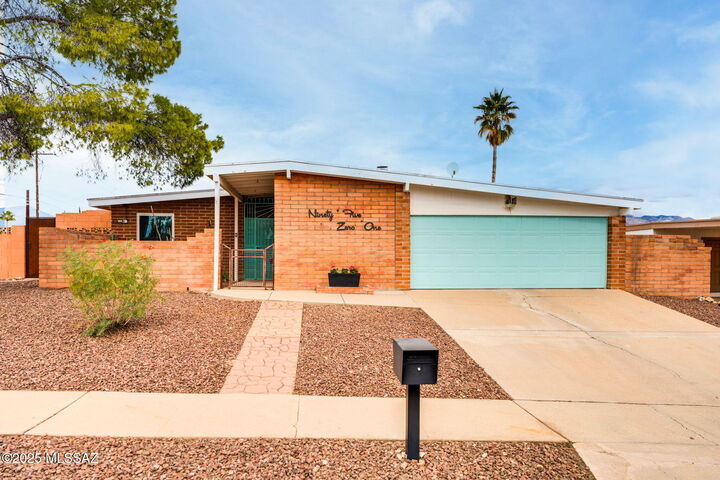 Property Photo:  9501 E Rand Place  AZ 85715 