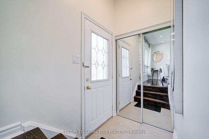 Property Photo:  55 Crawford Drive Upper  ON L6V 2C6 