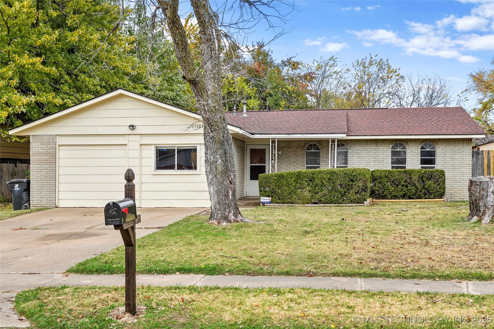 Property Photo:  11327 E 63rd Street S  OK 74012 