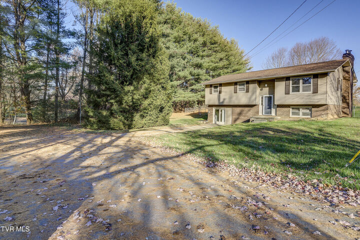 Property Photo:  128 Pierce Lane  TN 37604 