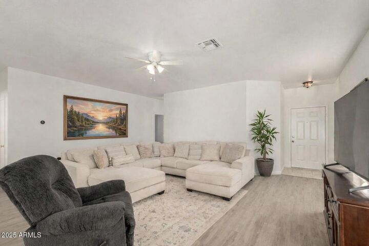 Property Photo:  864 E Silversmith Trail  AZ 85143 