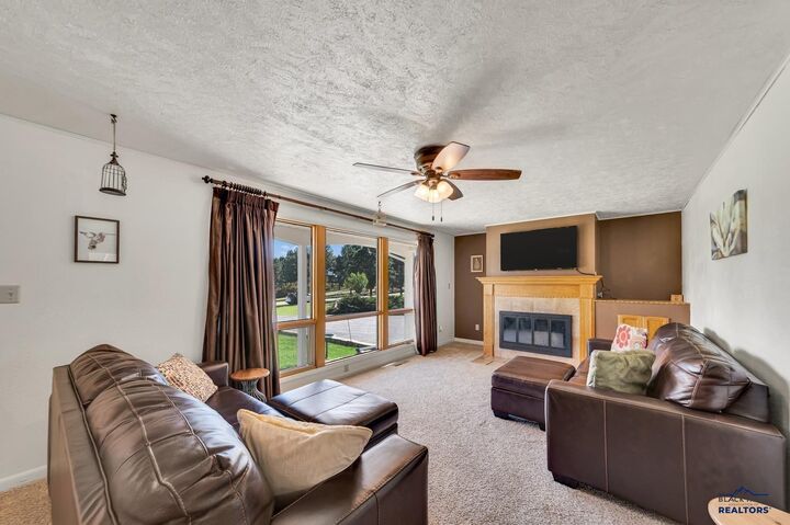 Property Photo: 7605 Blue Bird Ln SD 57718