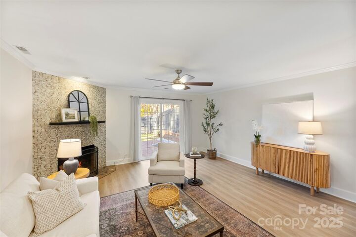 Property Photo: 4040 Ivystone Court B NC 28277