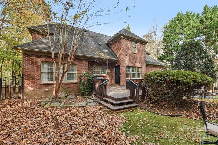 Property Photo: 2710 Ashbourne Drive NC 28056