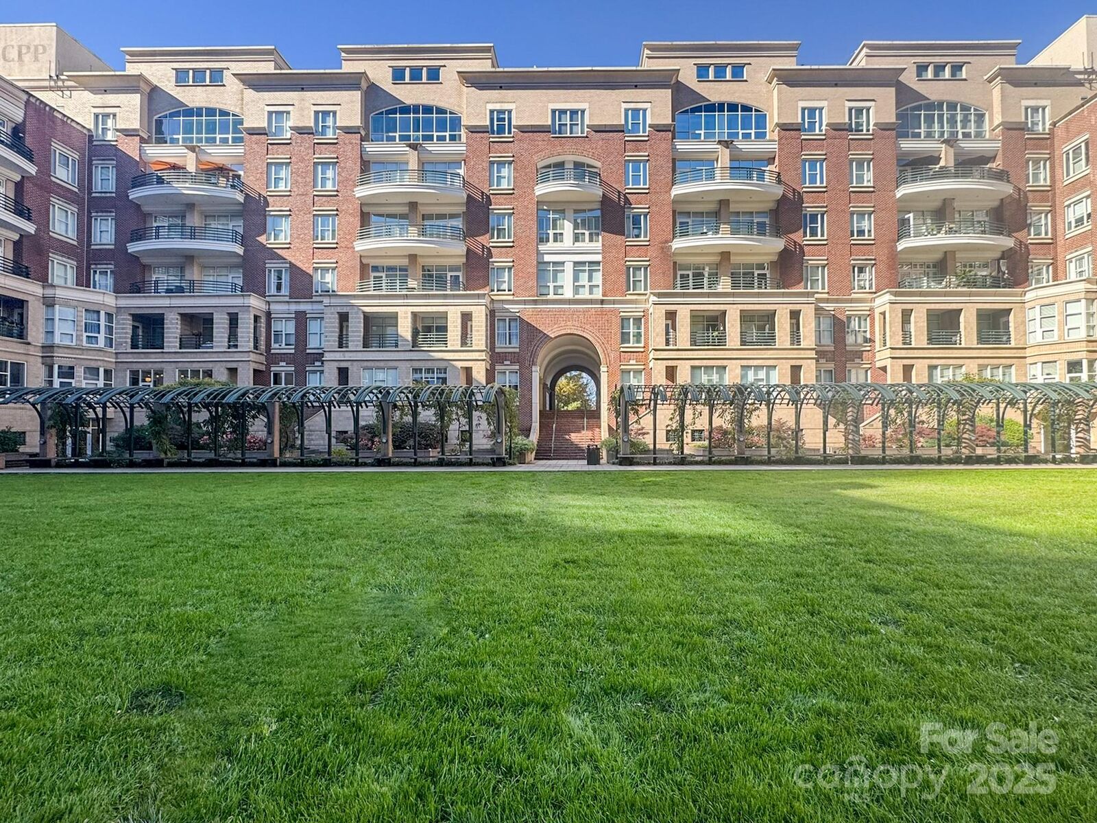 Property Photo:  400 N Church Street 420  NC 28202 