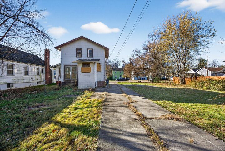 Property Photo: 696 Northview Avenue OH 43219