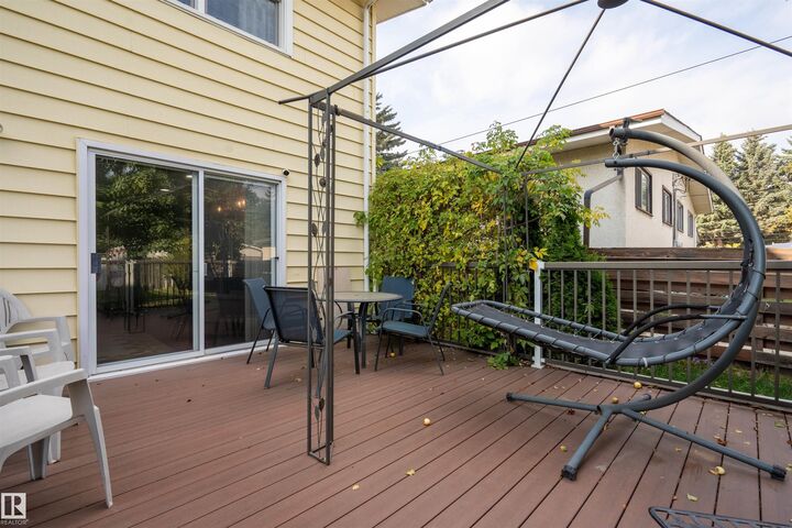 8721 152 Street NW  Edmonton AB T5R 1L9 photo