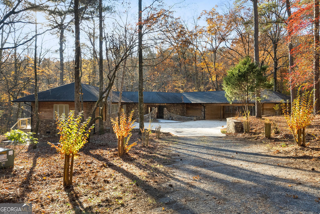 Property Photo: 3289 Floyd Springs Road NE GA 30105