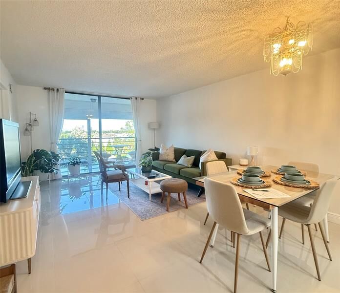 Property Photo:  4640 Lucerne Lakes Blvd 402  FL 33467 