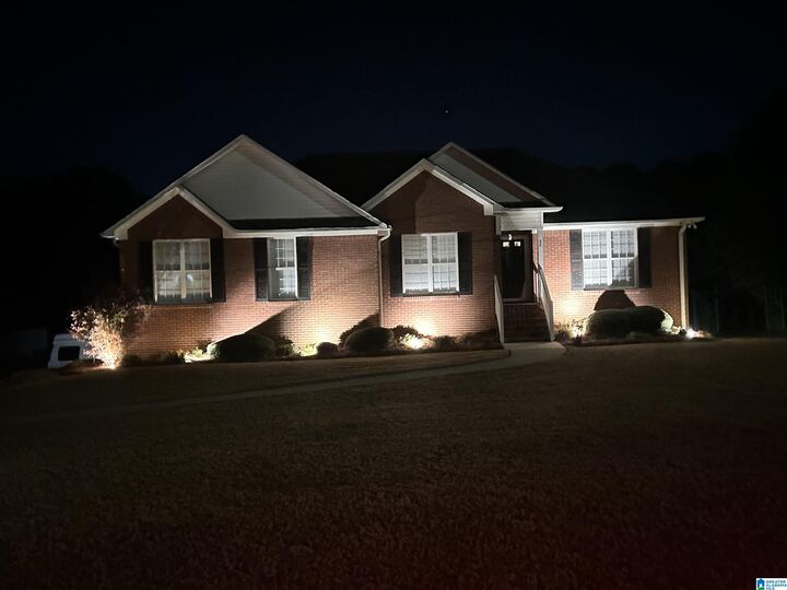 Property Photo: 22 Twin Oaks Drive AL 35128