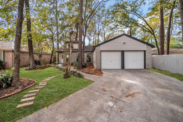 Property Photo:  35 E Bigelow Oak Court Court  TX 77381 