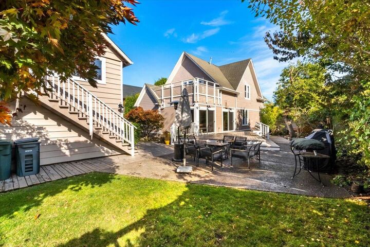 Property Photo:  1124 L Street  CA 95501 