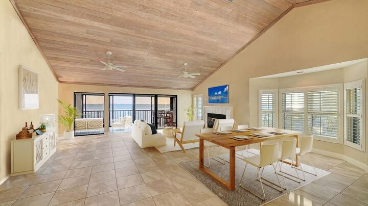 Property Photo: 4535 Bay Club Drive FL 34210