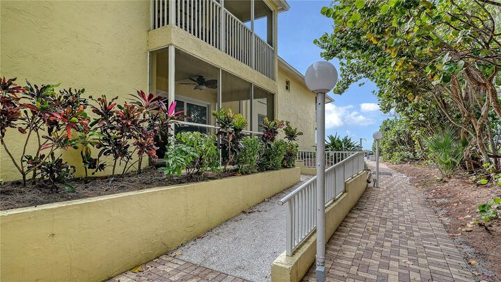 Property Photo:  5311 Gulf Of Mexico Drive 3  FL 34228 