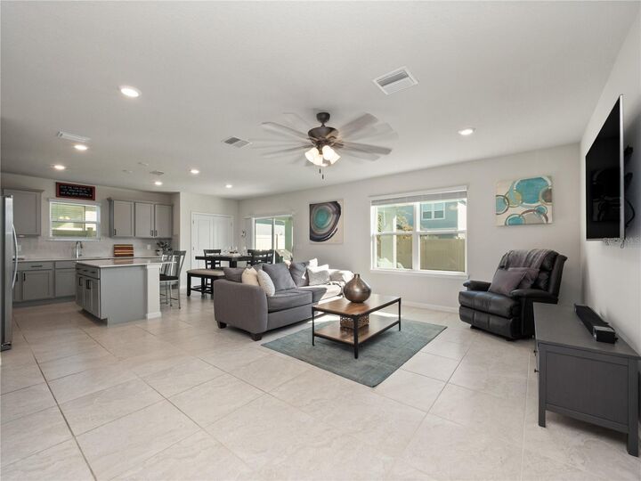 Property Photo:  2106 Charming Avenue  FL 33896 
